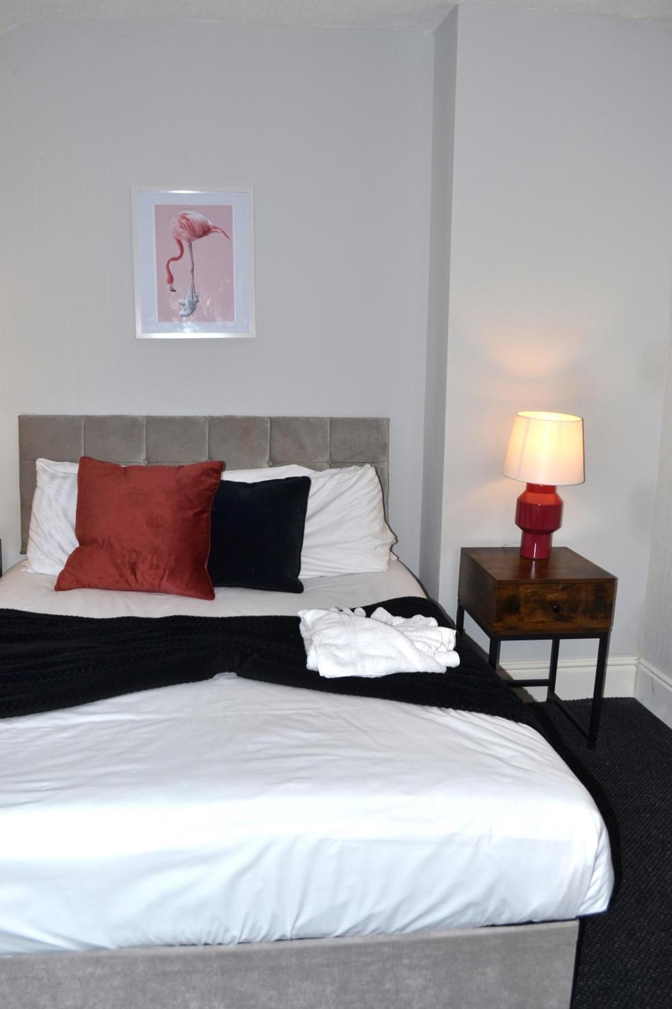Cottage Style 2 Bedroom Apt In City, Near Utilita Arena & Free Parking برمنغهام المظهر الخارجي الصورة
