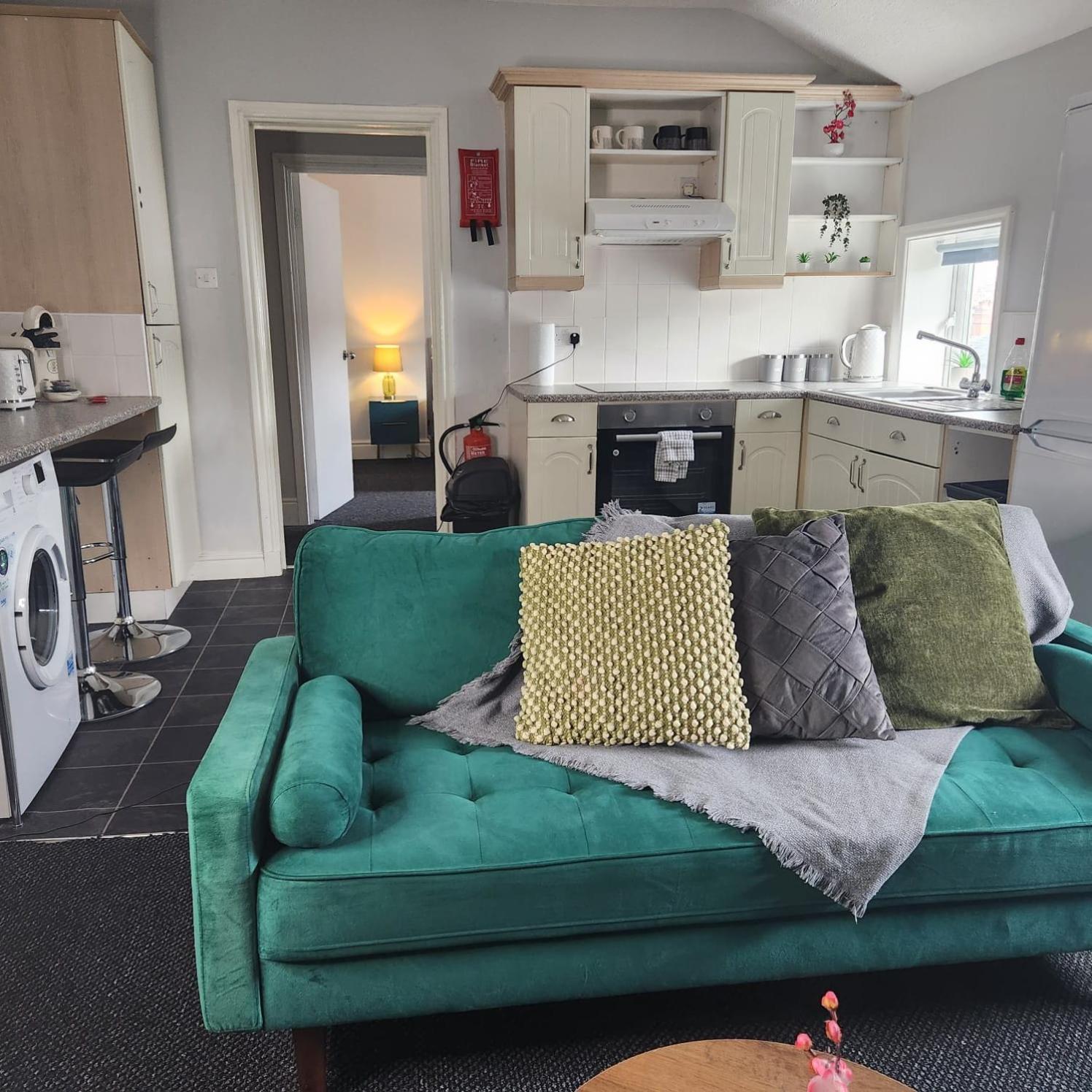Cottage Style 2 Bedroom Apt In City, Near Utilita Arena & Free Parking برمنغهام المظهر الخارجي الصورة